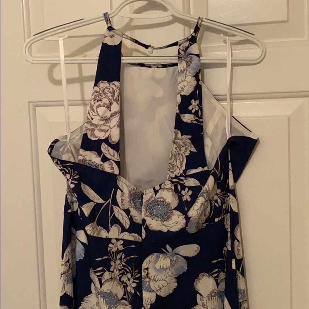 Dress - Picture 3 of 5